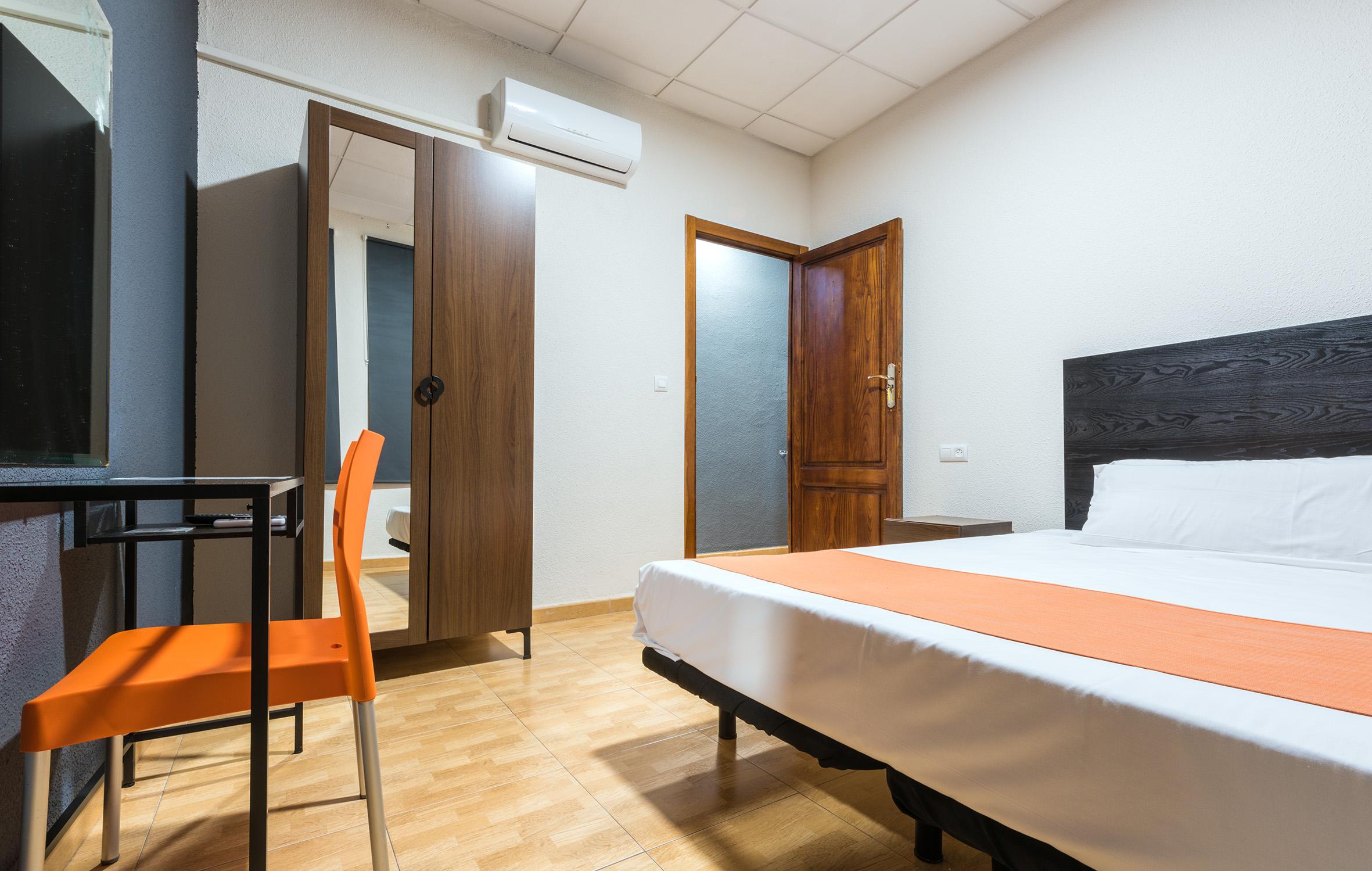 Kubik Hotel Caces Eksteriør billede