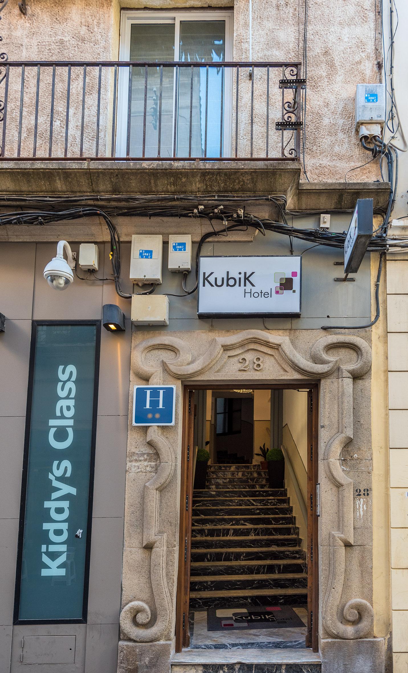 Kubik Hotel Caces Eksteriør billede