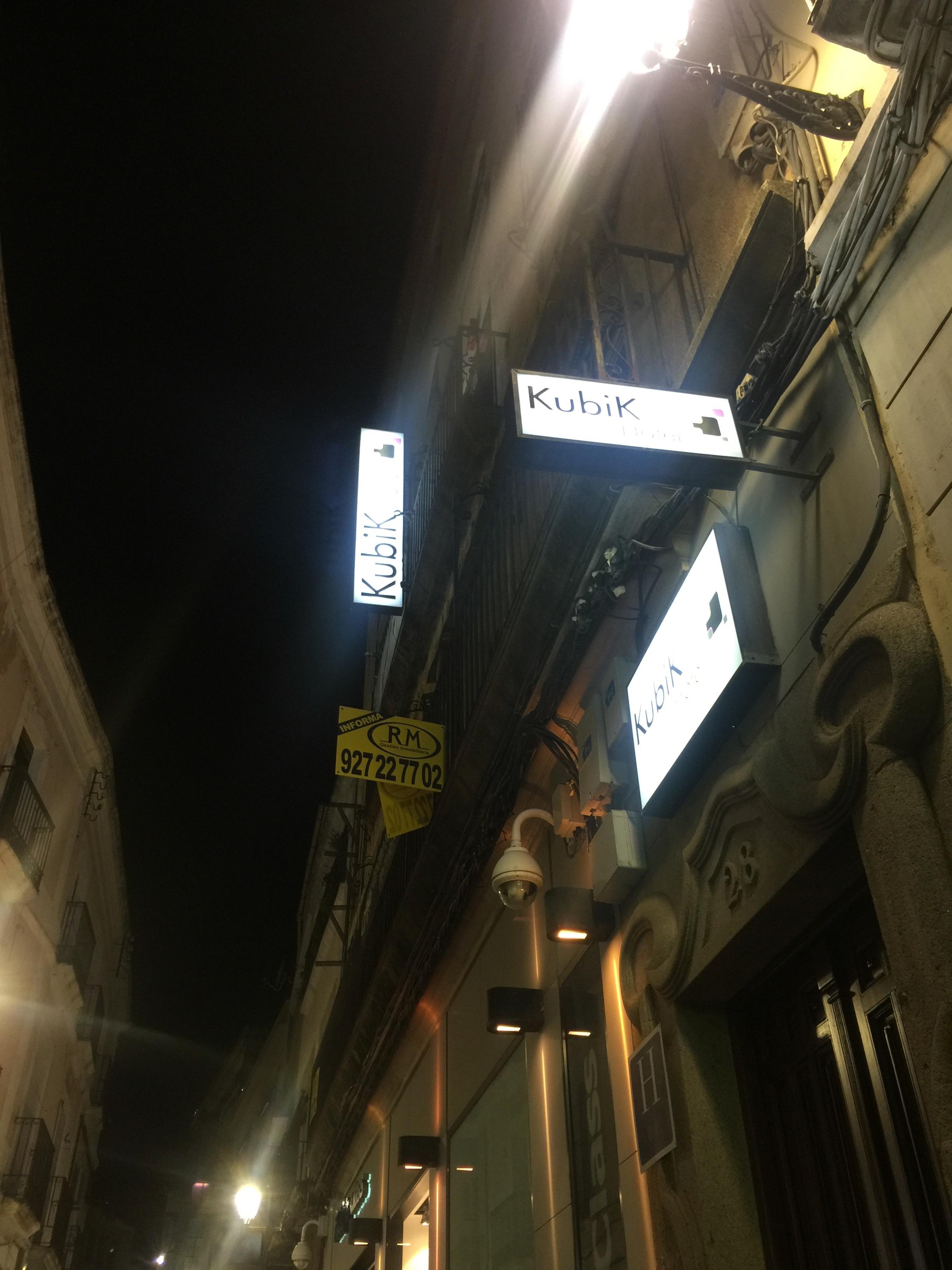 Kubik Hotel Caces Eksteriør billede
