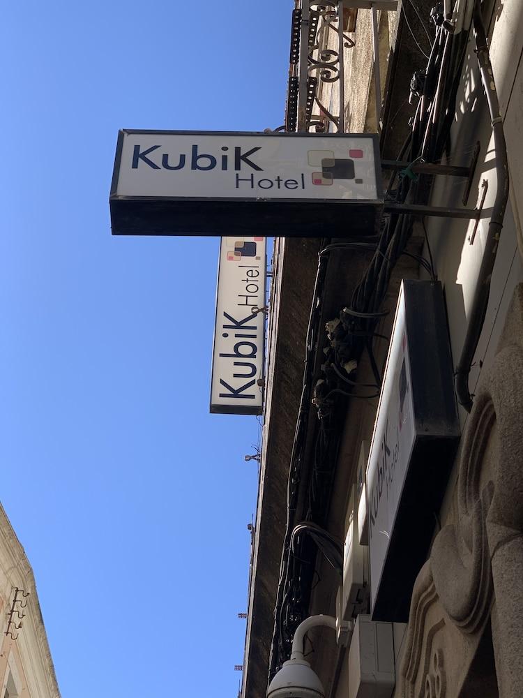Kubik Hotel Caces Eksteriør billede