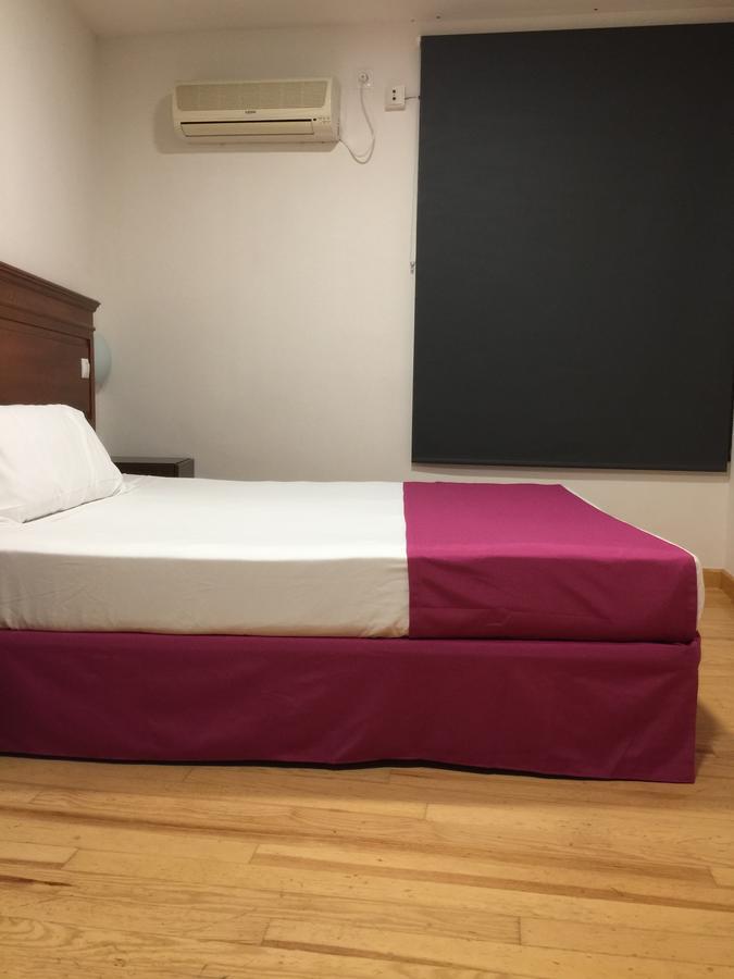 Kubik Hotel Caces Eksteriør billede