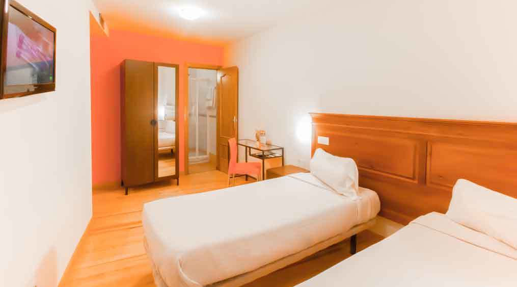 Kubik Hotel Caces Eksteriør billede